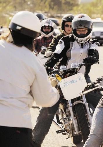 As gas price soars, newbie bikers learn Tucson streets can be mean  