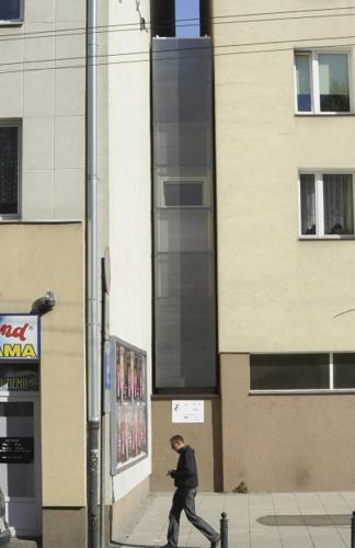 Slim gem of a Warsaw house is art, links WWII destruction & rebuilding    