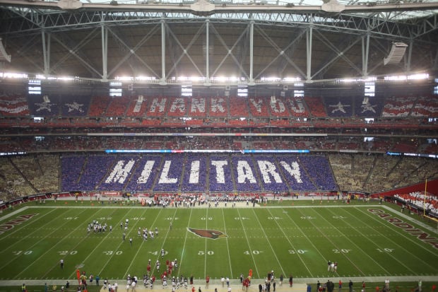 Arizona Cardinals fans honor veterans