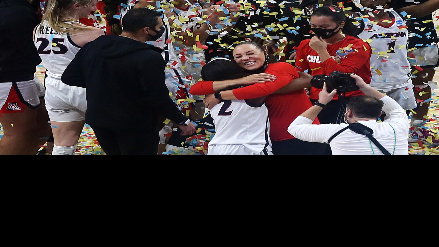 Arizona To Pay Coach Adia Barnes 580 000 Next Season Under Proposed Five Year Deal Arizona Wildcats Basketball Tucson Com