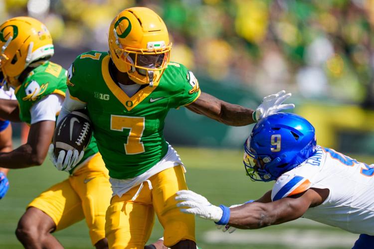 Oregon wide receiver Evan Stewart carries as the Oregon Ducks host the Boise State Broncos on Sept. 5, 2026, at Autzen Stadium