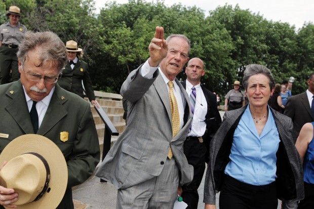 Officials tour Gateway Arch
