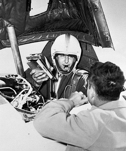 First Mach 2 pilot, Scott Crossfield, 84, dies as he lived  