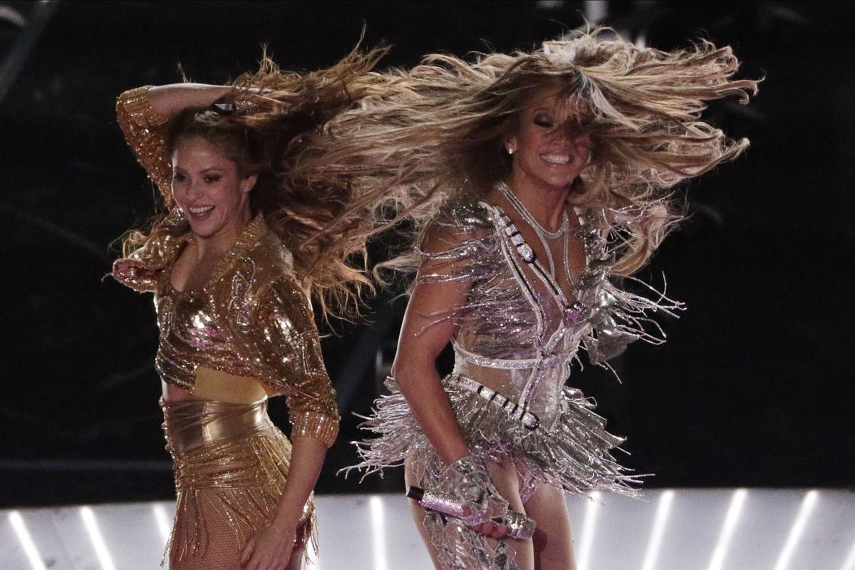 Shakira y JLO