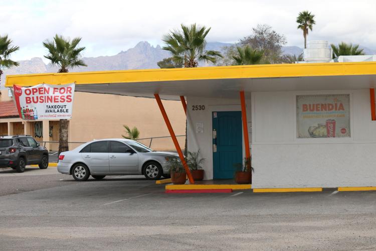 Exterior Buendia