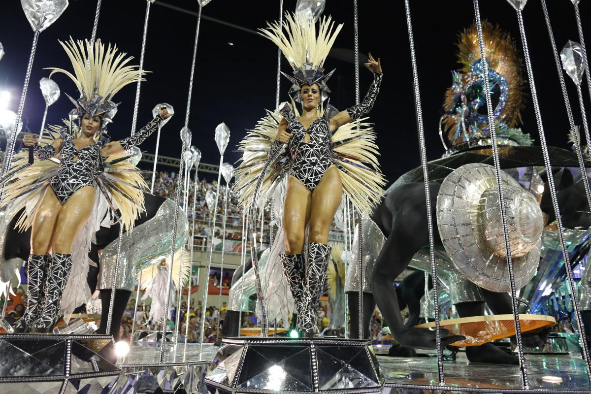 Photos Wild, colorful, exotic Carnival in Brazil Entertainment