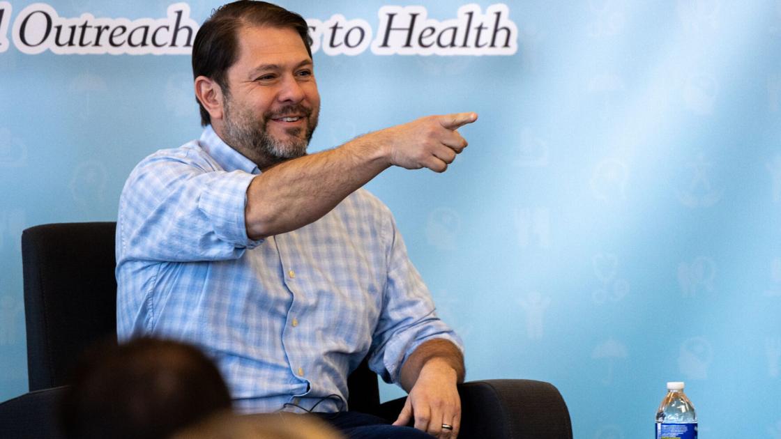 Arizona Sen. Ruben Gallego headed to Iowa