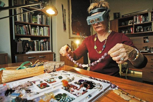 Jewelry maker really cooks  