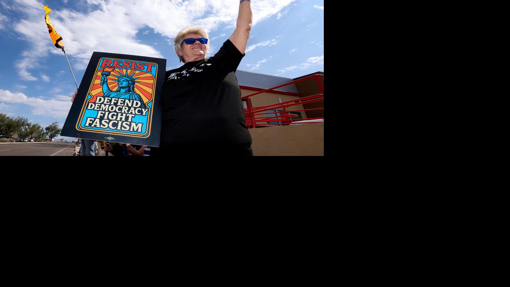 Photos: Hundreds of Tucsonans line Speedway Boulevard for 'No Kings' rally