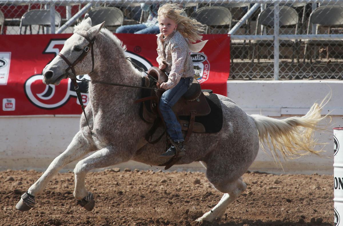 Tucson Rodeo - Barrel racing