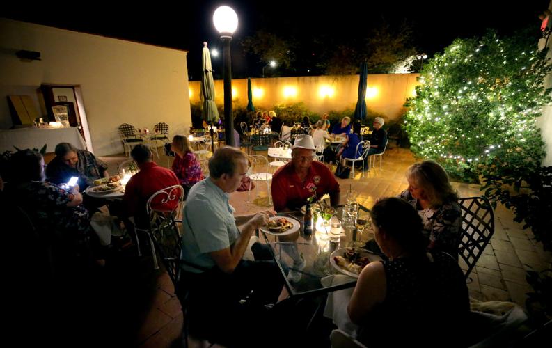 Cushing Street Bar & Restaurant