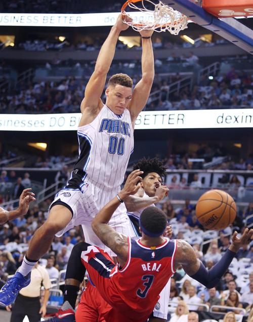 Magic Player Aaron Gordon Helps Sponsor the Magic and Amway