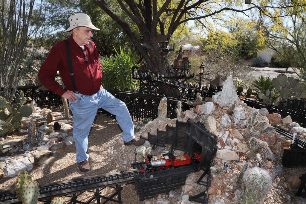 Garden Tour Highlights Model Trains Running Through Tucson Landscapes Home Garden Tucson Com