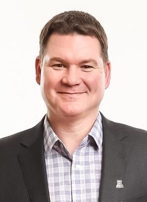 Tommy Lloyd headshot 2023-24