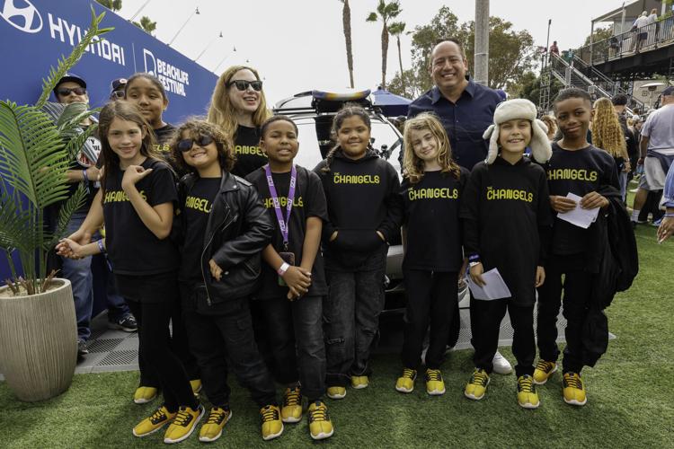 Hyundai Sponsors BeachLife Festival and Donates $15,000 to Adopt the Arts Foundation
