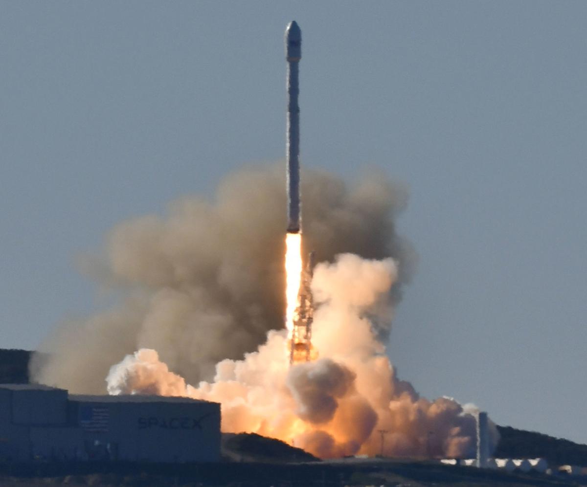 011417 SpaceX Iridium 01.jpg (copy)