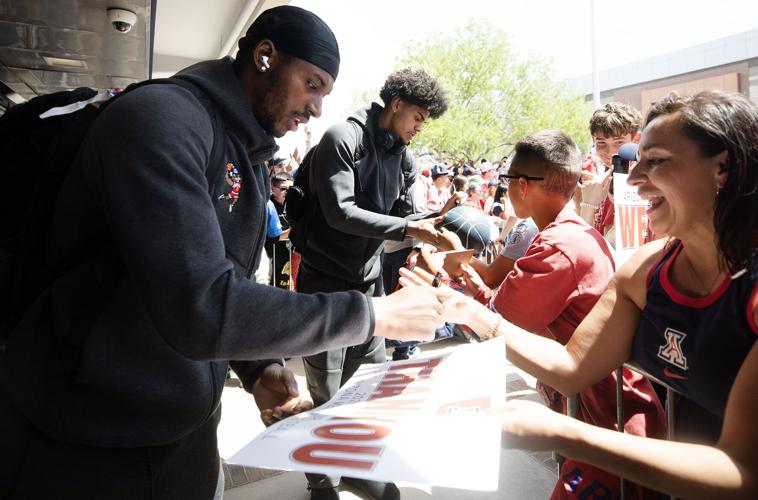 Arizona men's basketball returns from the Final Four