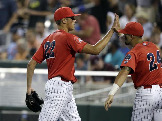 Arizona vs. Coastal Carolina in College World Series