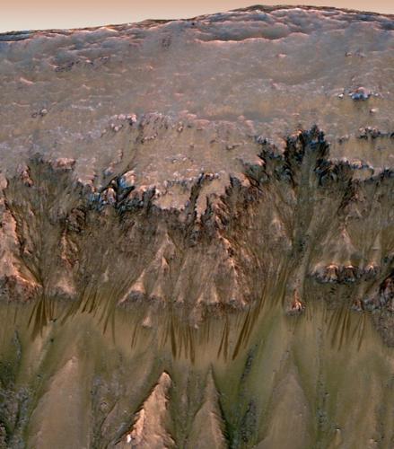 UA: Signs of flowing water on Mars ID'd