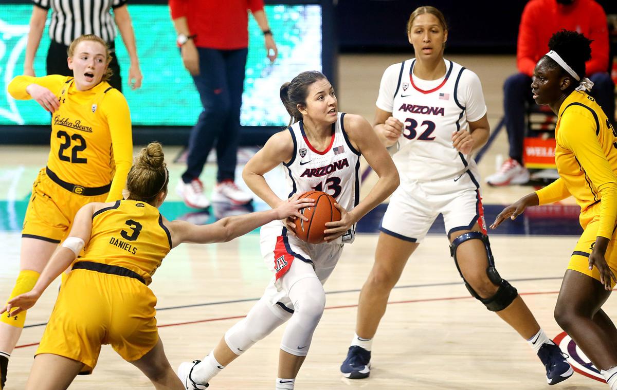 010421-spt-ua womens hoops-p17.jpg