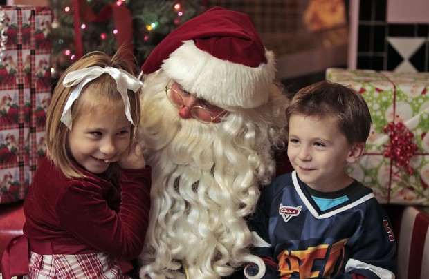 Santa stops at Little Anthony's for annual visit, food bank help    
