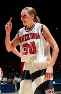 Perfect 10: Barnes edges Polk as Arizona's best ever