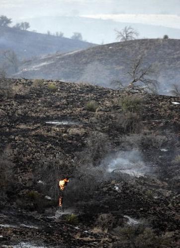 1,000-acre fire near Ft. Huachuca has burned five houses, injured one (updated)  