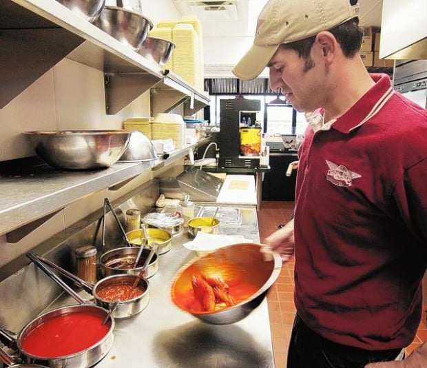 Newest Wingstop takes tasty flight on Ina Road  