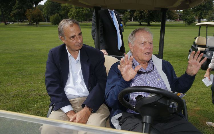 1011229424 Nicklaus in town KIRKHAM