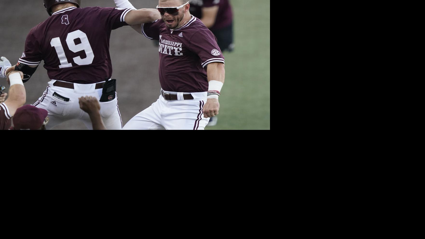 NCAA baseball scores and schedule CWS field set as Bulldogs clinch
