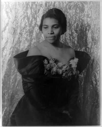 Singer Marian Anderson inspires Dunbar school children