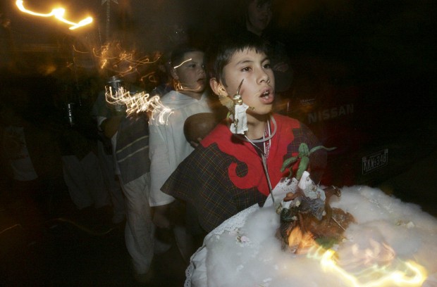 Photos: Las Posadas procession, a tradition in Tucson
