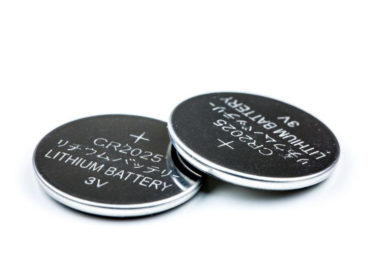 Lithium button batteries