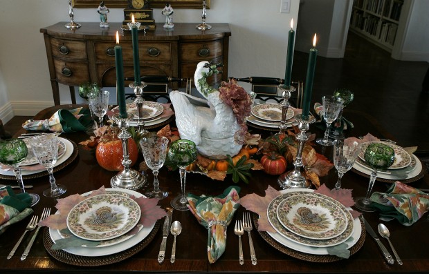 Holiday settings for little cost, maximum impact   