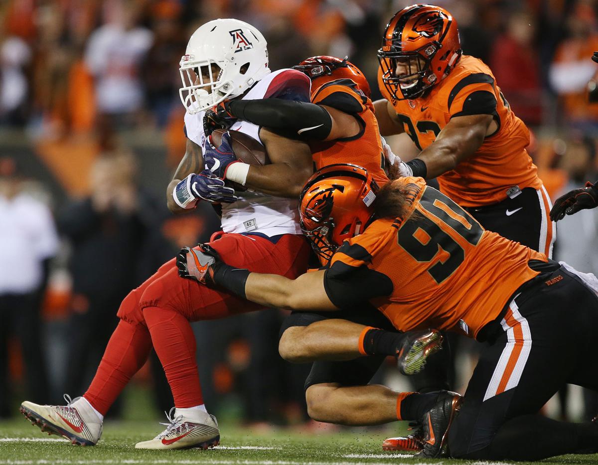 Oregon State Beavers vs Arizona State Sun Devils football sneak