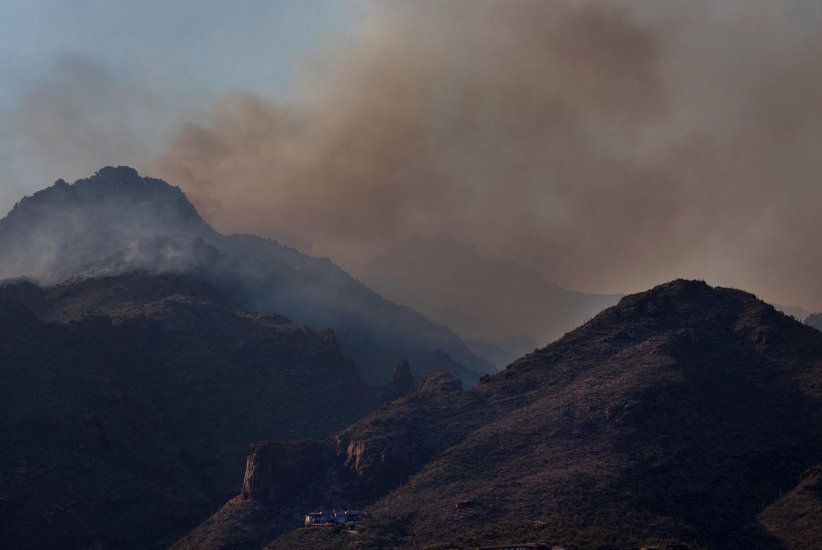 Tucson's Bighorn Fire Less wind, more humidity to help fight massive