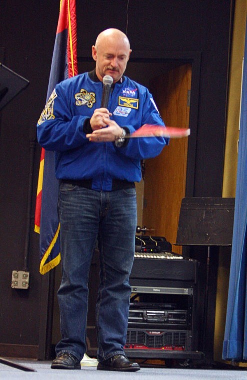 Mark Kelly 7