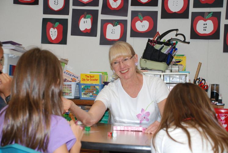 Marana teachers reaches four decades of service News
