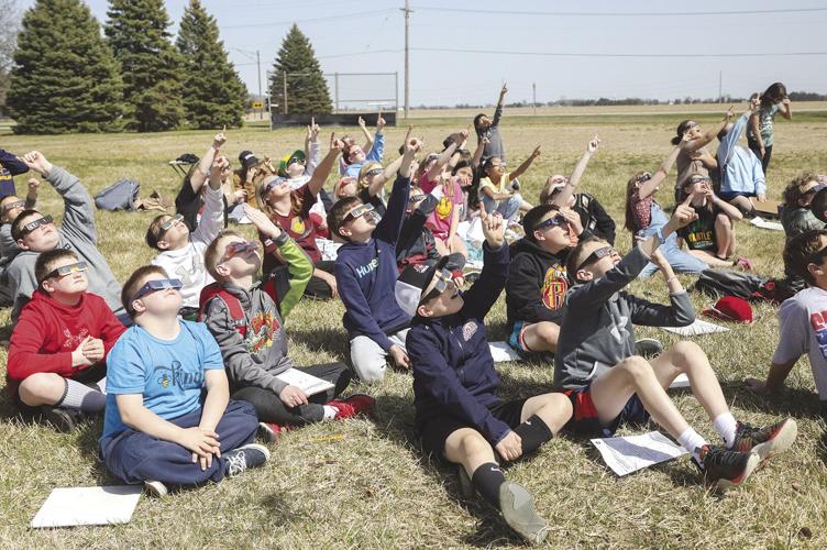 Thumbarea students witness historic eclipse Local News