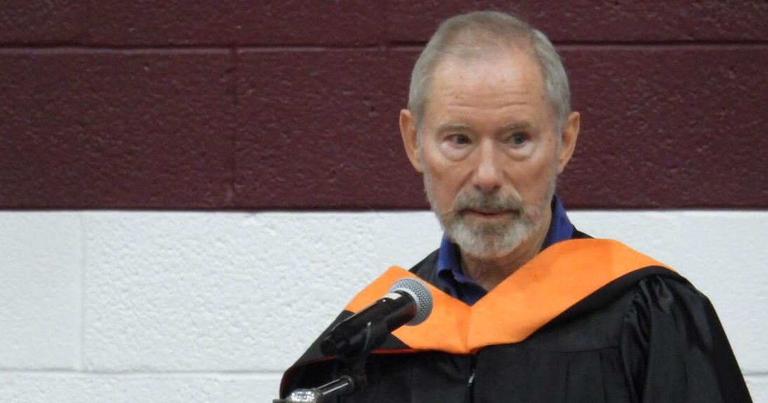 Former astronaut tells Cass City grads how to soar - Vimarsana News