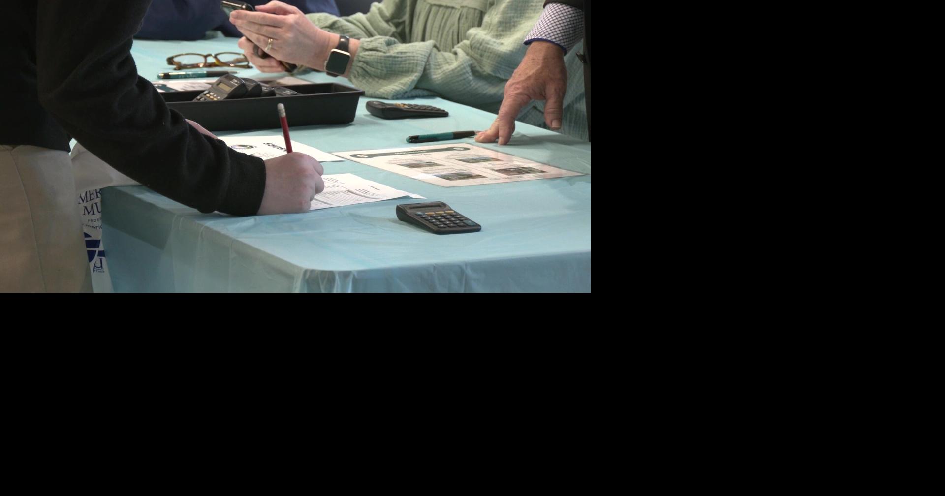 Students of Lauderdale County experience "real life" during reality fair