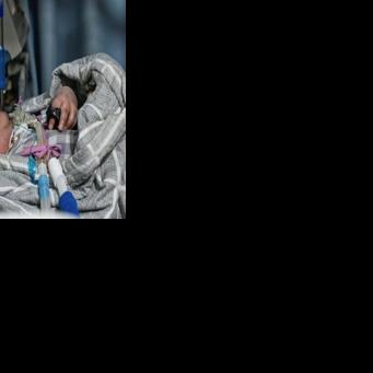 Chinese quadriplegic runs farm with just one finger