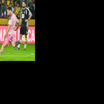 Messi out with hamstring strain as Puerto Rico match delayed