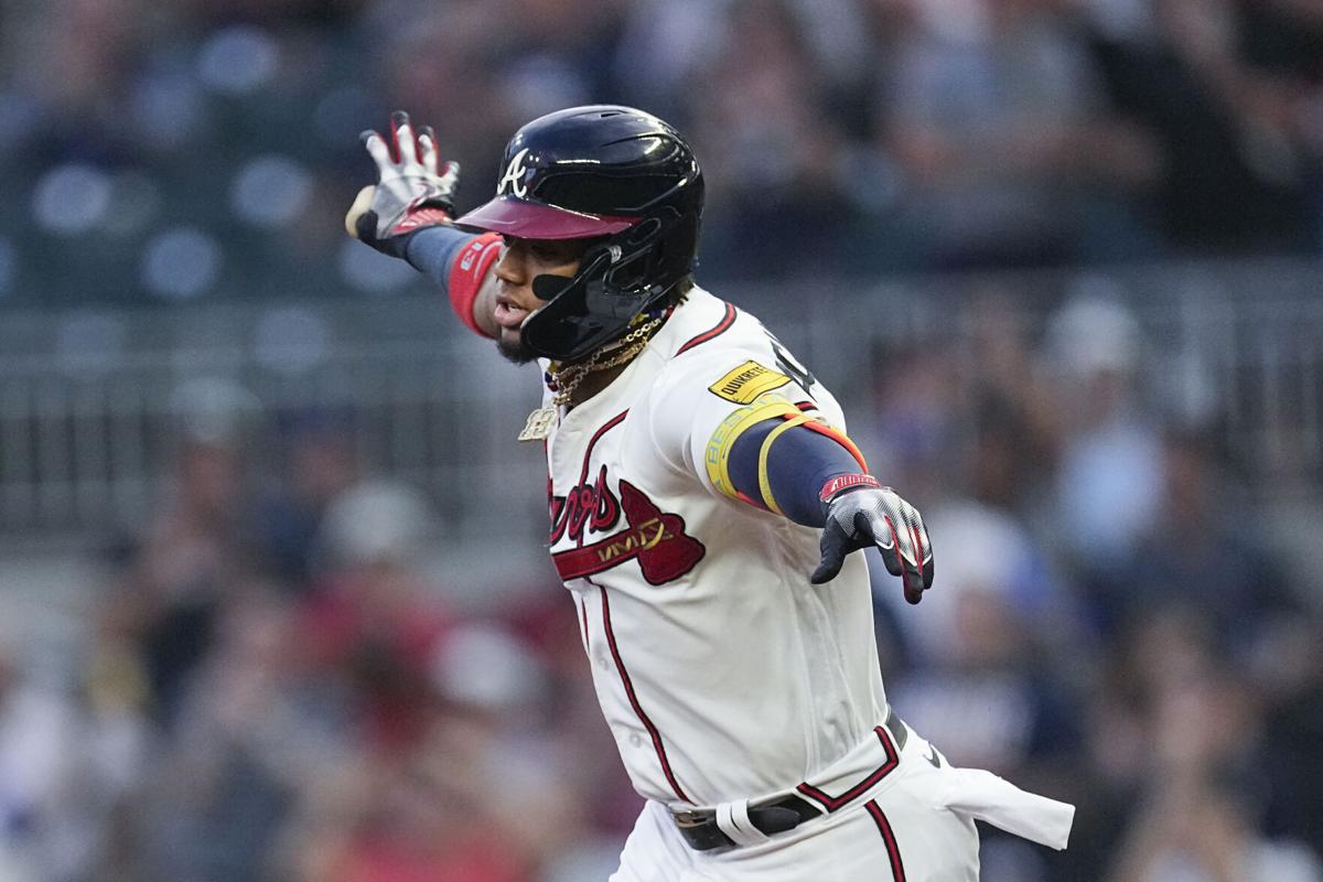 Acuña nears becoming 1st 40-60 player, homers twice on bobblehead