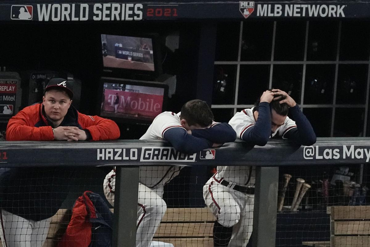 Jose Altuve cuts off Alex Rodriguez to show respect to Charlie Morton