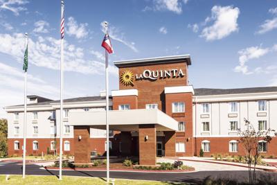 La Quinta Inn Suites Offers Comfortable Spacious Esthetic