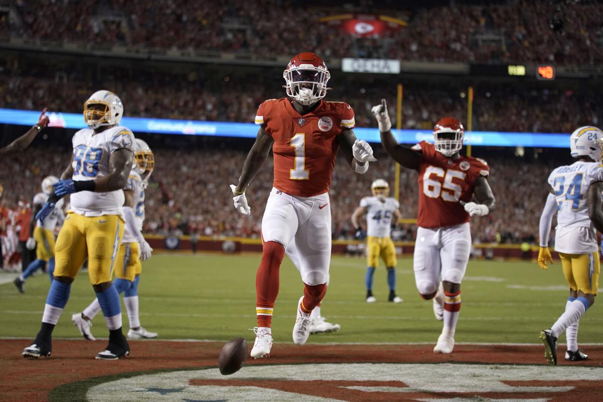 Chiefs rally past Chargers 27-24 in early AFC West showdown