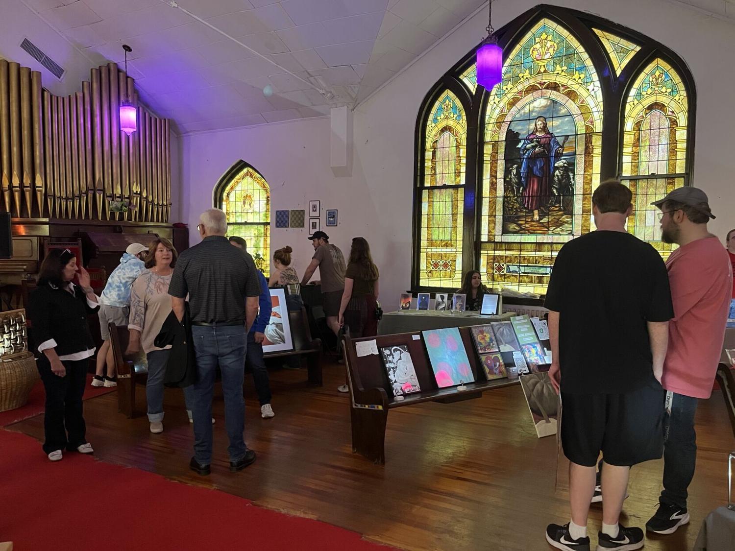 School of the Arts Pop-Up Exhibition gives art majors a venue for their art — and an opportunity to make some money