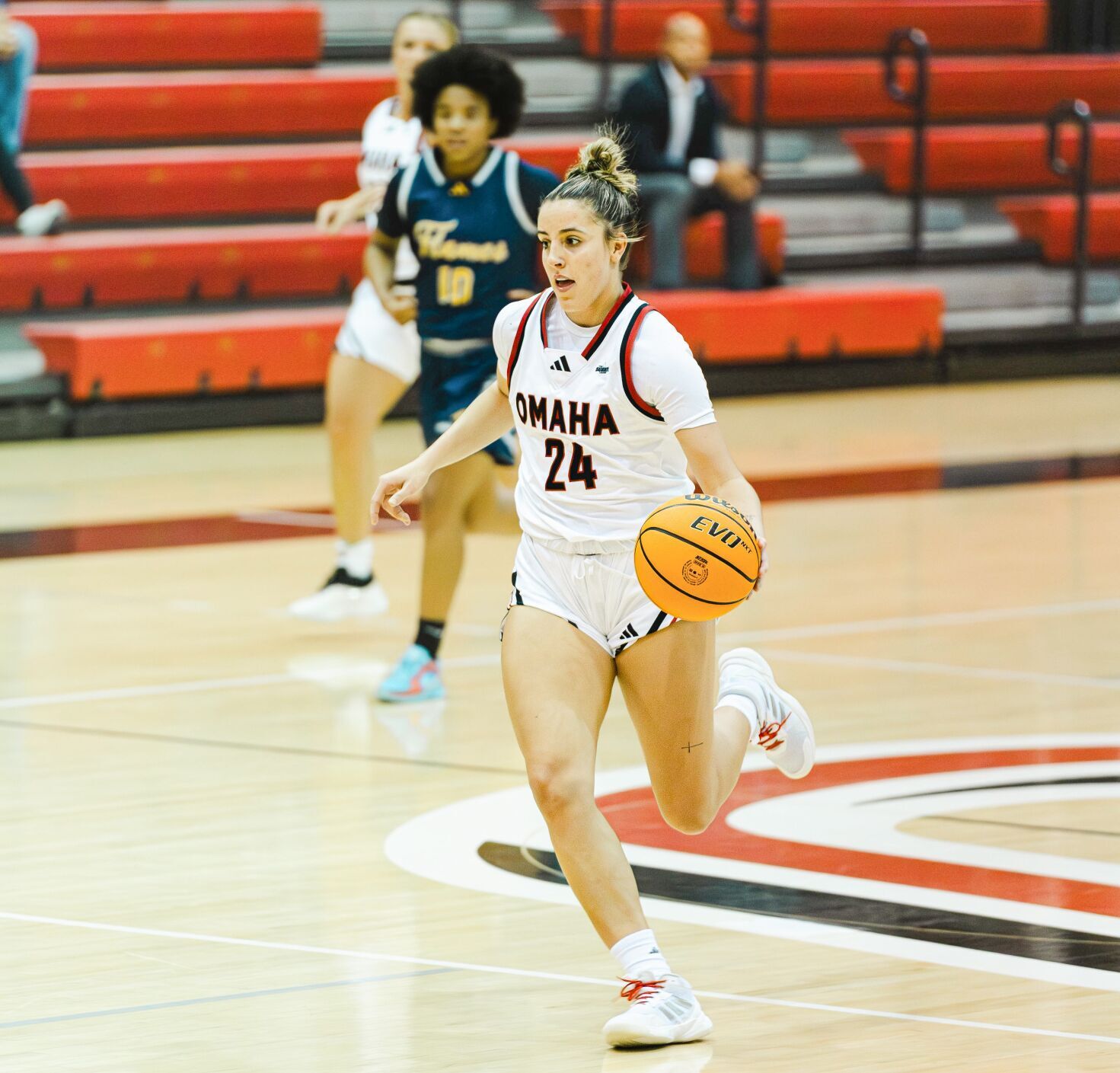 Last-second layup stumps Omaha WBB’s comeback against Kansas City