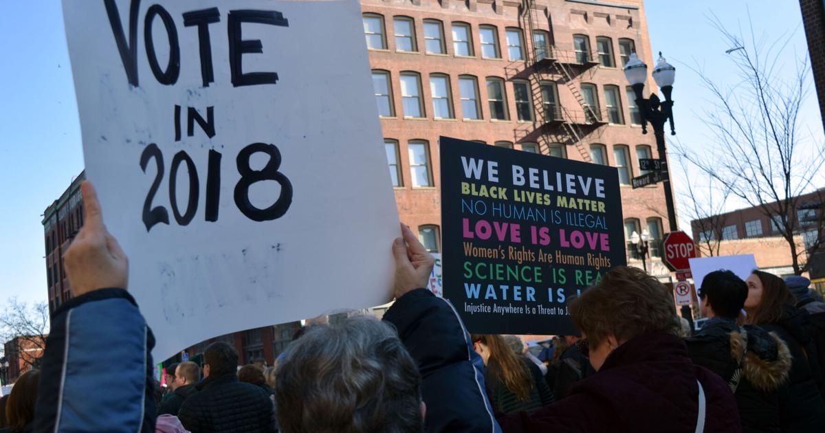 GALLERY: Inside the 2018 Omaha Women’s March | Archives | unothegateway.com